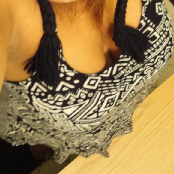 Aztec racer back crop top - Picture 3 of 4